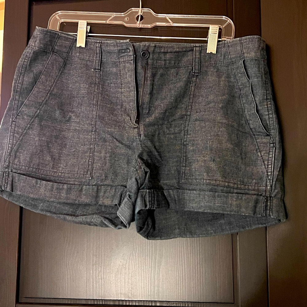 Loft size 8 chambray shorts